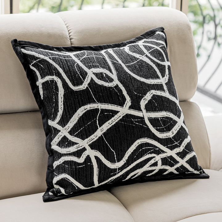 Designer Dekokissen mit modernem Linienmuster