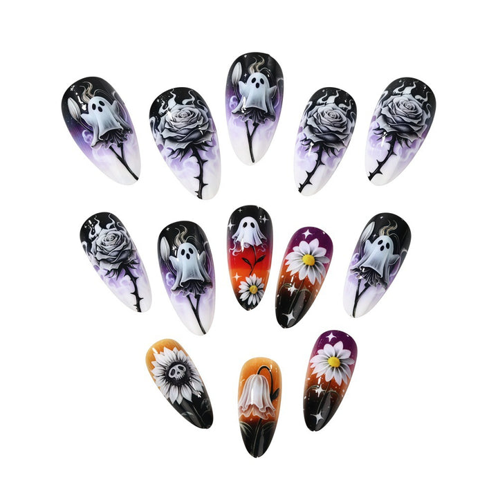 Kreative Kunstnägel im schaurigen Halloween-Design Karnz