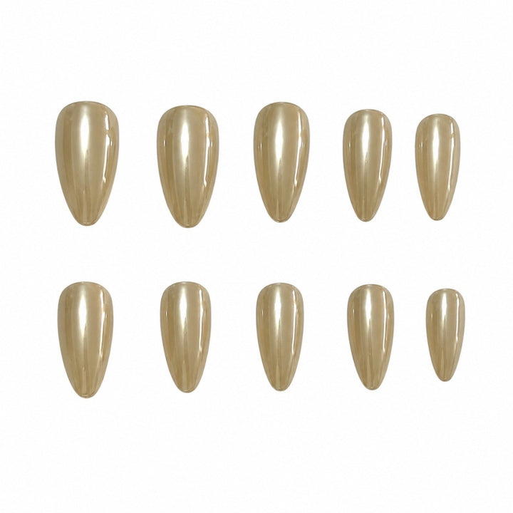 Metallische mandelförmige Press-On Nägel Karnz