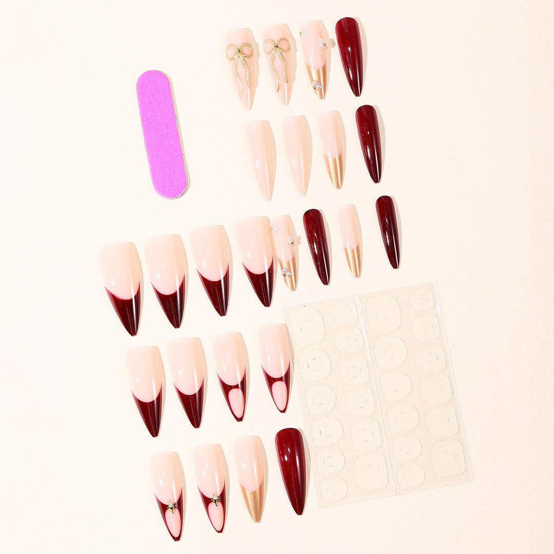 Künstlerisches Stiletto-Nagelkunst-Set mit goldenen Akzenten Karnz