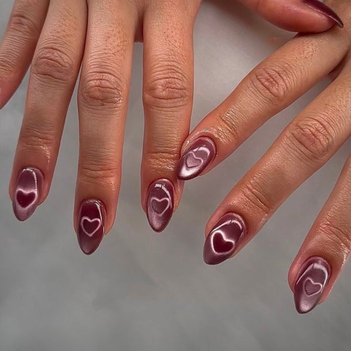 Künstlerisches Herzdesign Nagelaufkleber Karnz