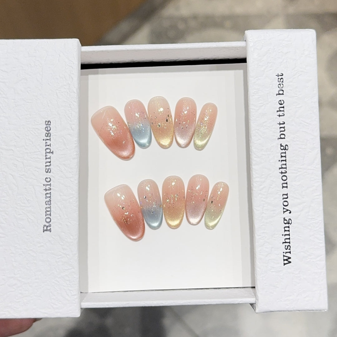 Elegante Kunstnagelspitzen mit Ombre-Effekt Karnz