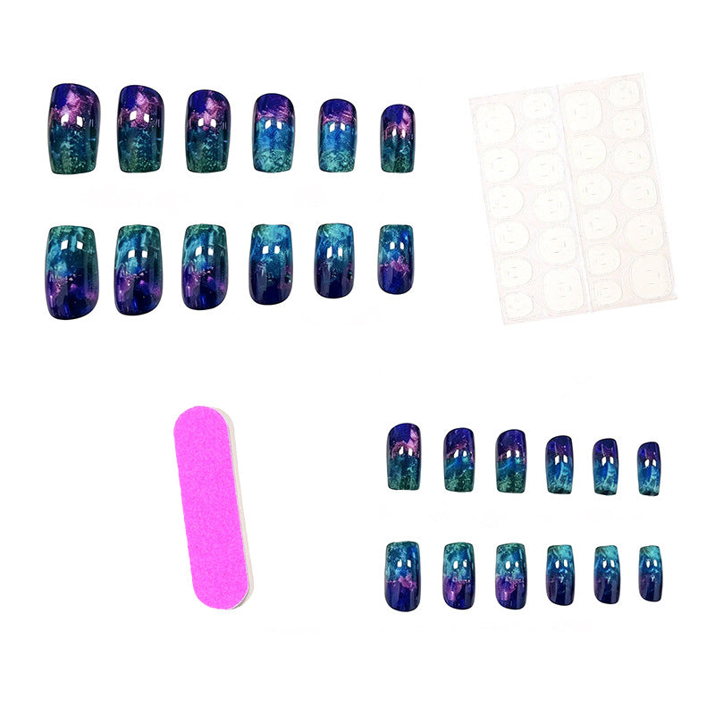 Künstlerische Metallische Nagelverbesserungen Karnz