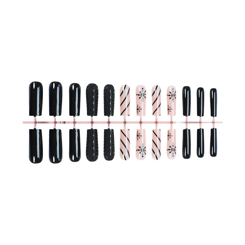 Elegantes Kunstnagel-Designset Karnz