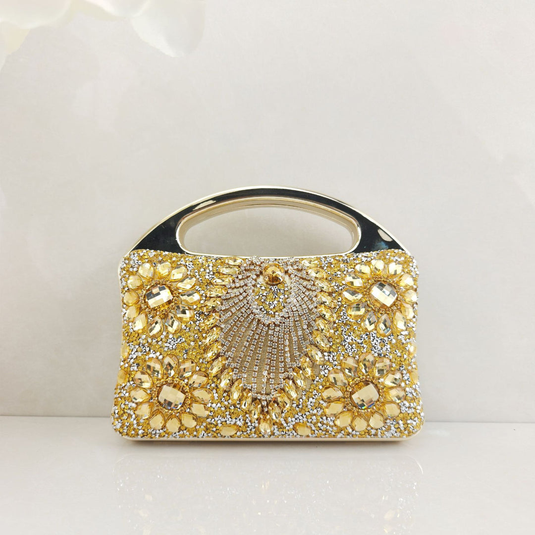 Elegante mit Kristallen verzierte Handtasche