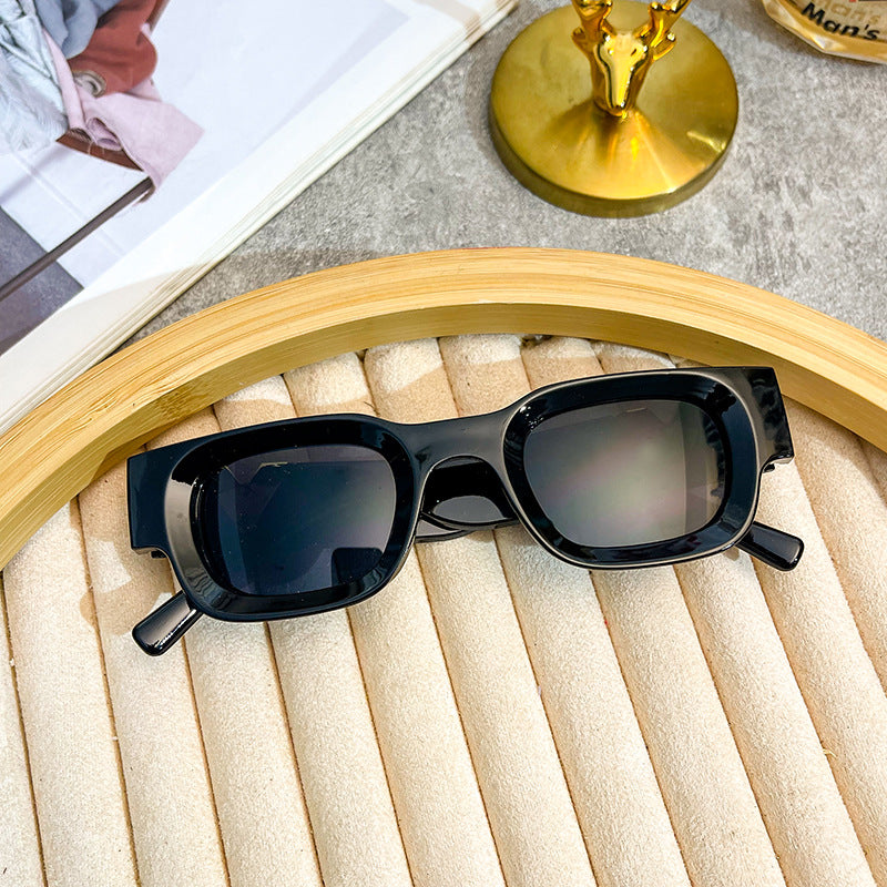 Damen modische Sonnenbrille mit auffälligem Design Karnz