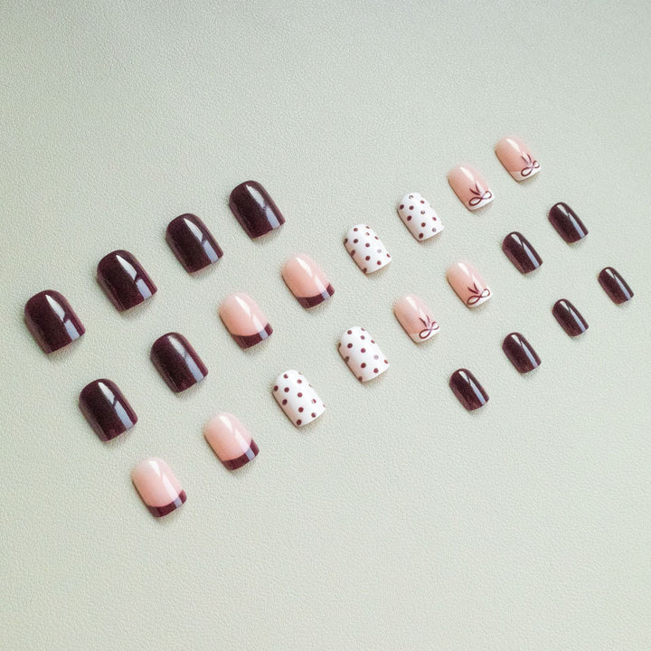 Elegantes abstraktes Nagelkunstdesign