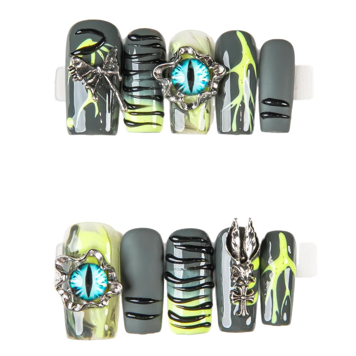 Künstlerisches Nageldesign-Set mit einzigartigen 3D-Designelementen