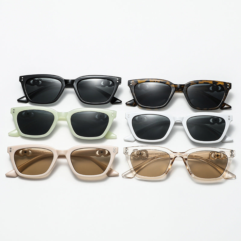 Damen Elegante und modische Sonnenbrille mit dekorativem Metallrahmen Karnz