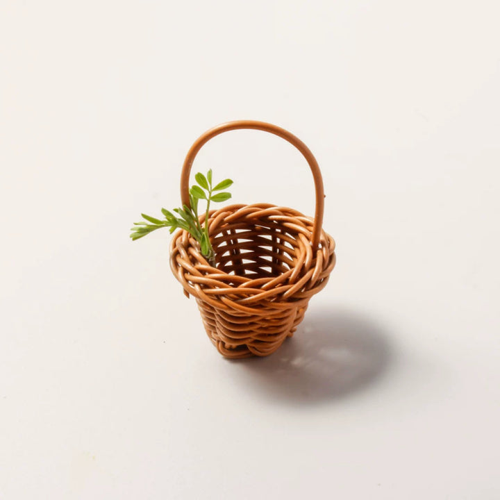 Miniatur Dekorativer Geflochtener Korb Karnz