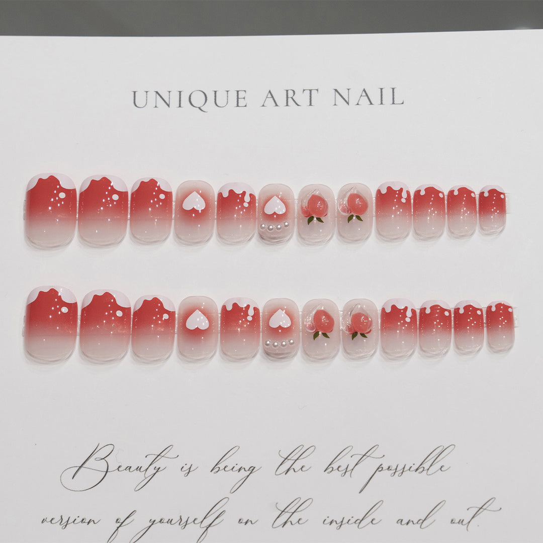 Künstlerisches Herz- und Obst-Nagelkunst