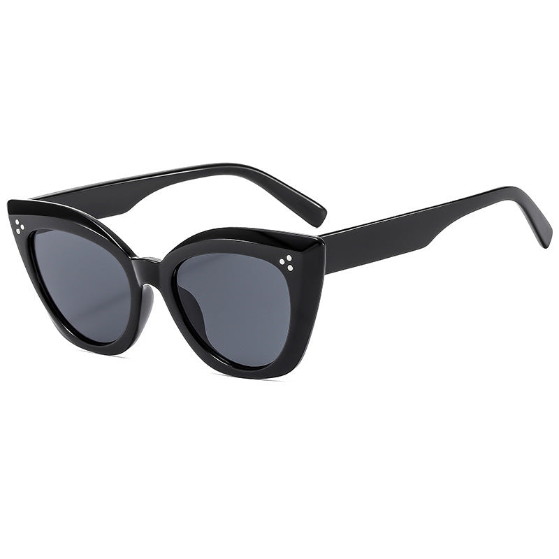 Damen Cat-Eye Sonnenbrille mit luxuriösen Akzenten Karnz