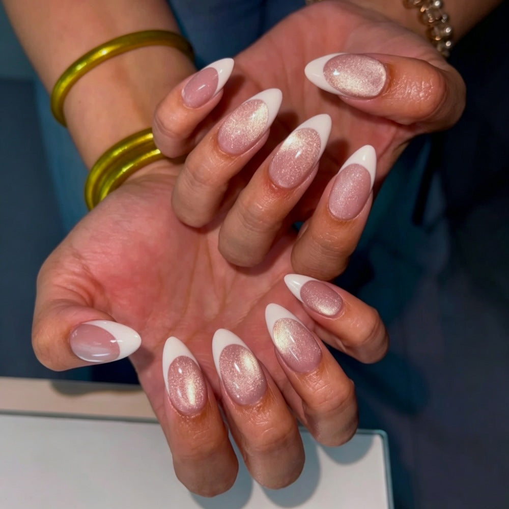 Elegante Stiletto Press-On Nägel Karnz