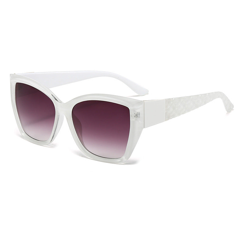 Damen Oversized Cat-Eye Sonnenbrille mit stylishen Akzenten Karnz