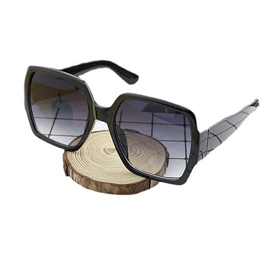 Damen extravagante quadratische Sonnenbrille mit einzigartigem Design Karnz