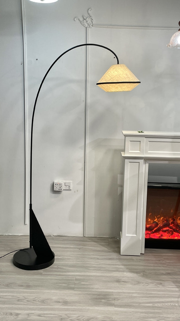 Moderne Stehlampe