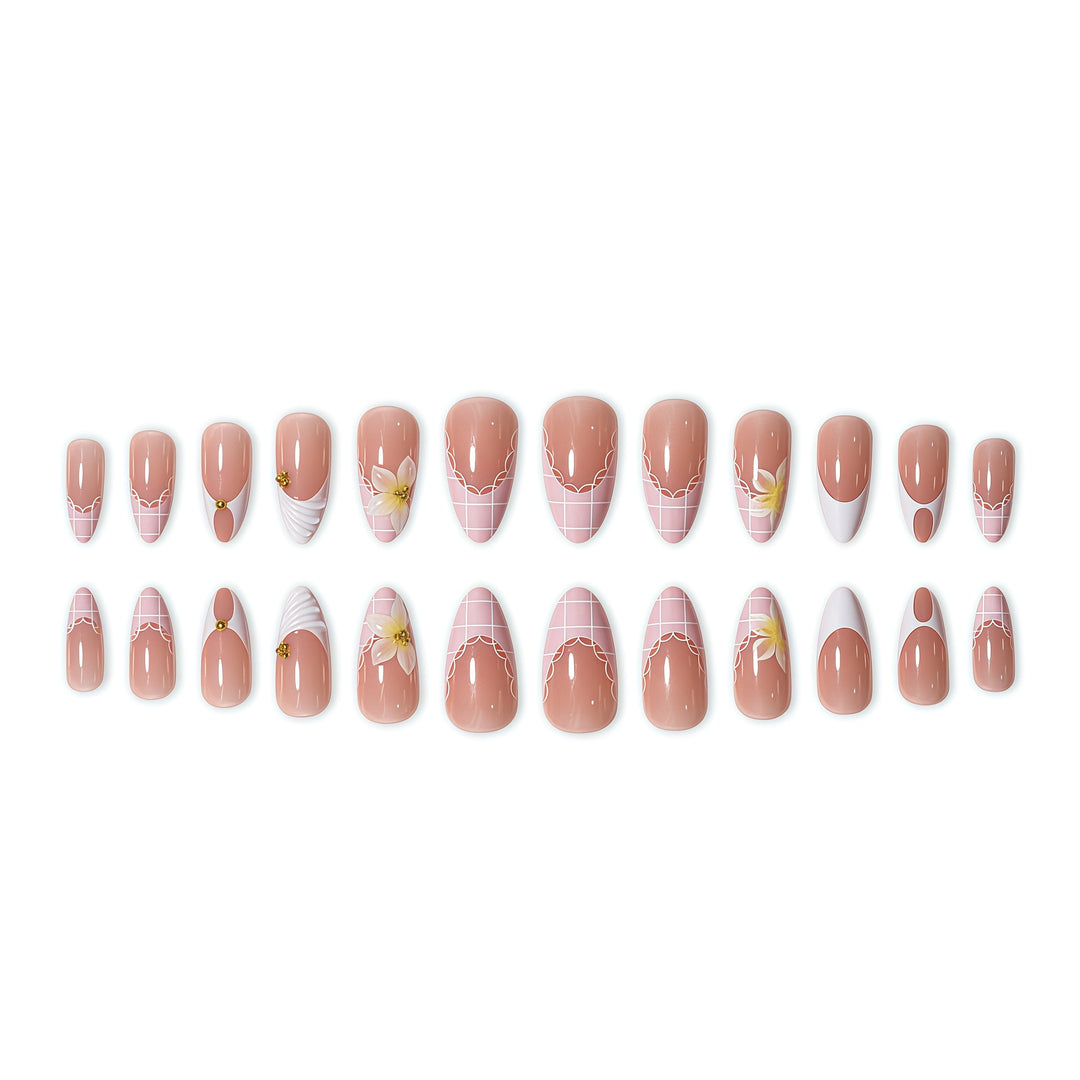 Elegante Blumen Design Nagelverlängerungen Karnz