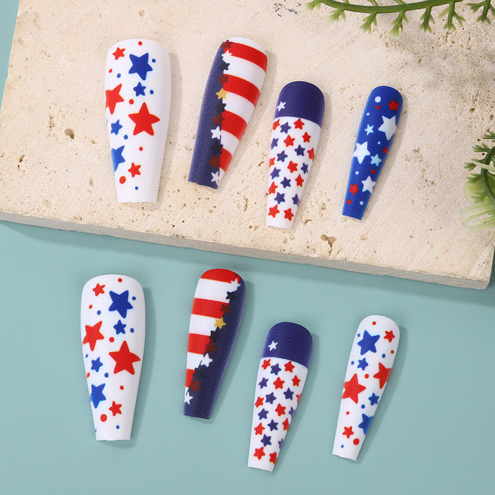 Kunstnägel mit patriotischem Sternen-Design Karnz
