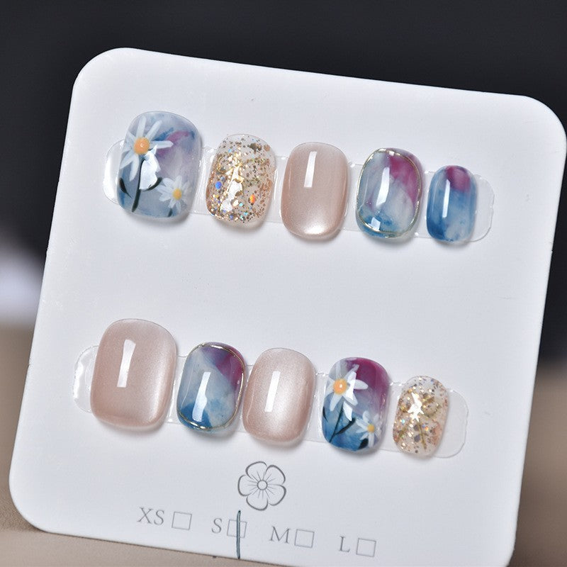 Dekorative Nagelkunst Karnz
