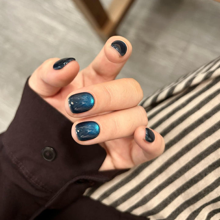 Künstliche Nagelspitzen Im Modischen Schimmer-Look Karnz