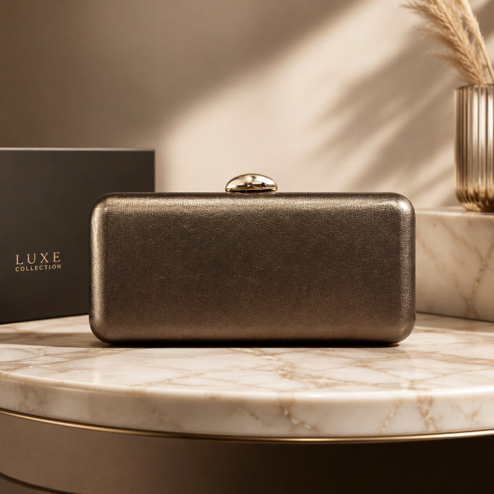 Elegante Strukturierte Clutch