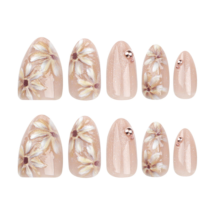Kunstvolle Nagelverlängerungen mit 3D-Blumenmotiv Karnz