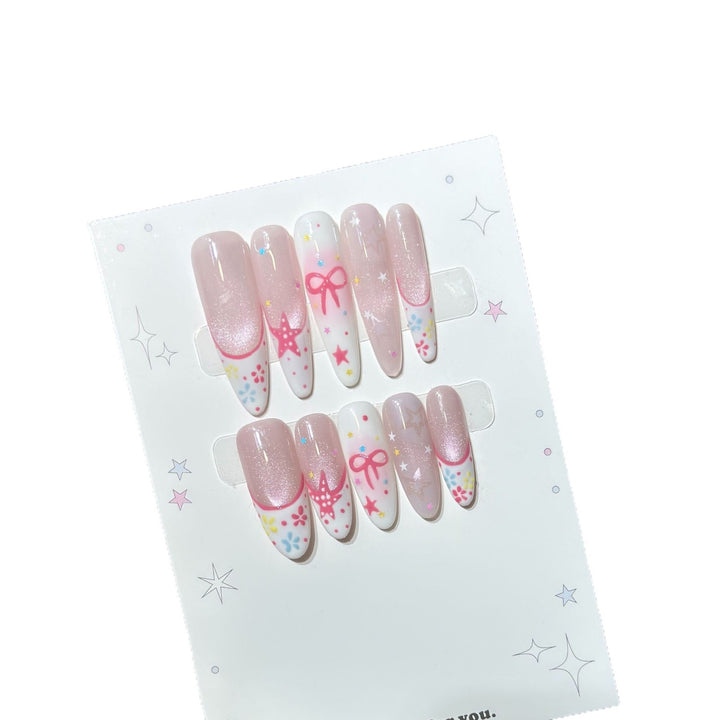 Kreatives thematisches Press-On-Nagelset
