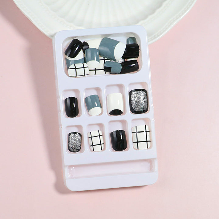Künstlerisches Press-On-Nagelset mit modernen geometrischen Designs Karnz
