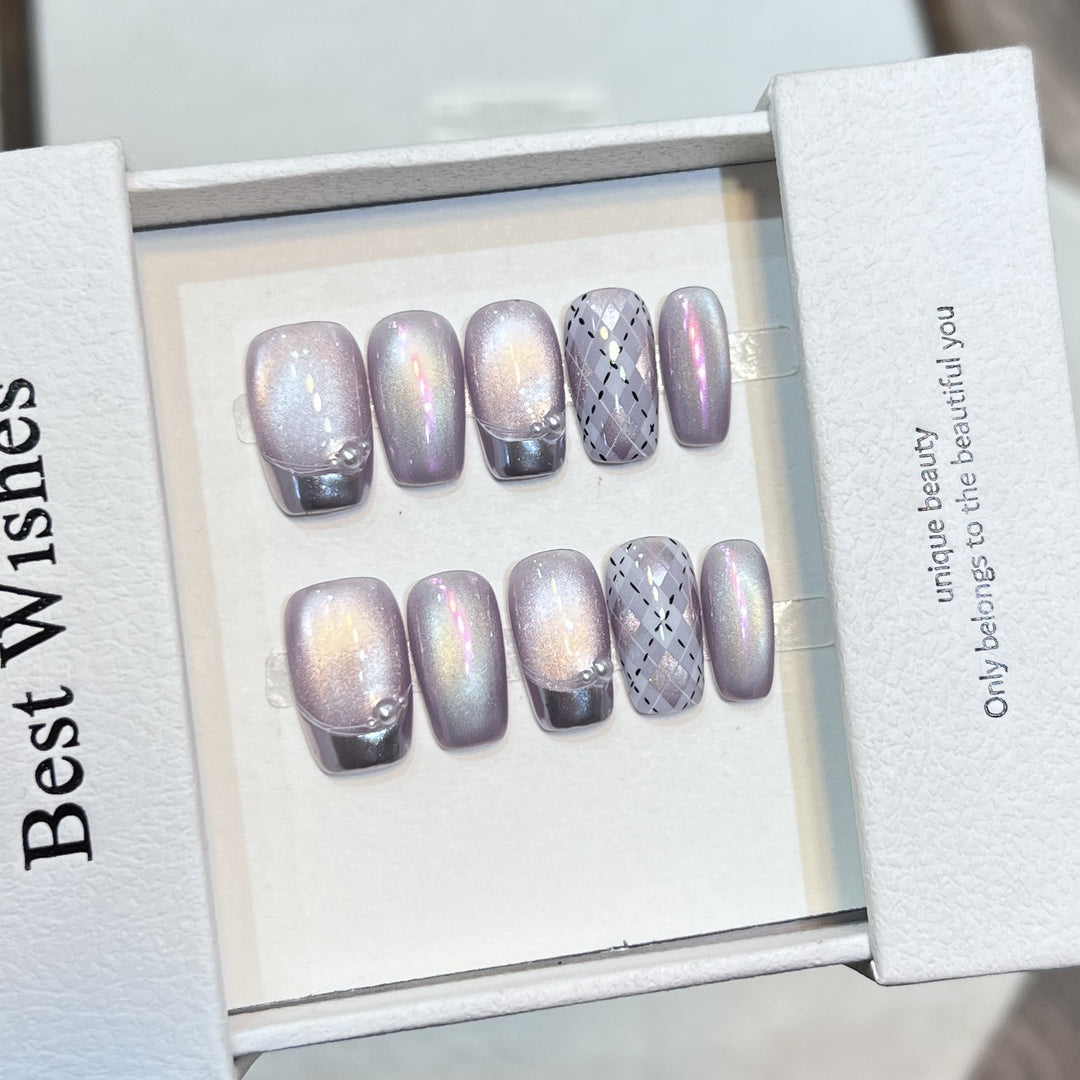 Elegantes Press-On Nagelkunst-Set mit schimmerndem Finish Karnz