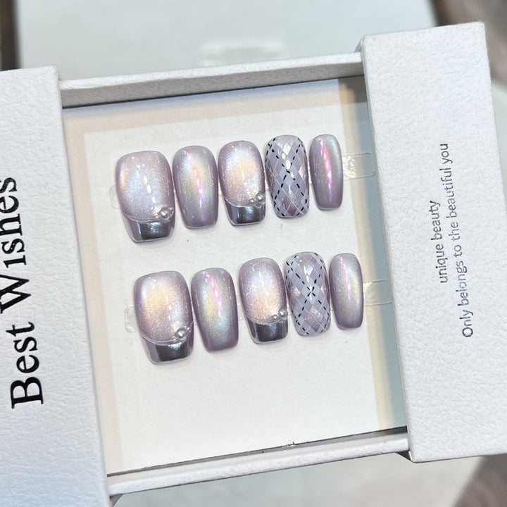 Elegantes Press-On Nagelkunst-Set mit schimmerndem Finish Karnz