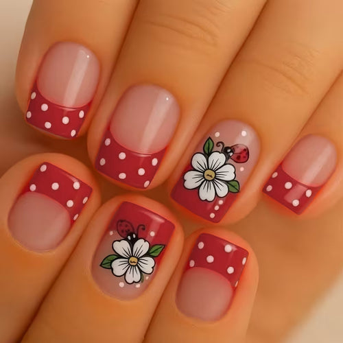Niedliche Blumennagelkunst-Verstärkungen Karnz
