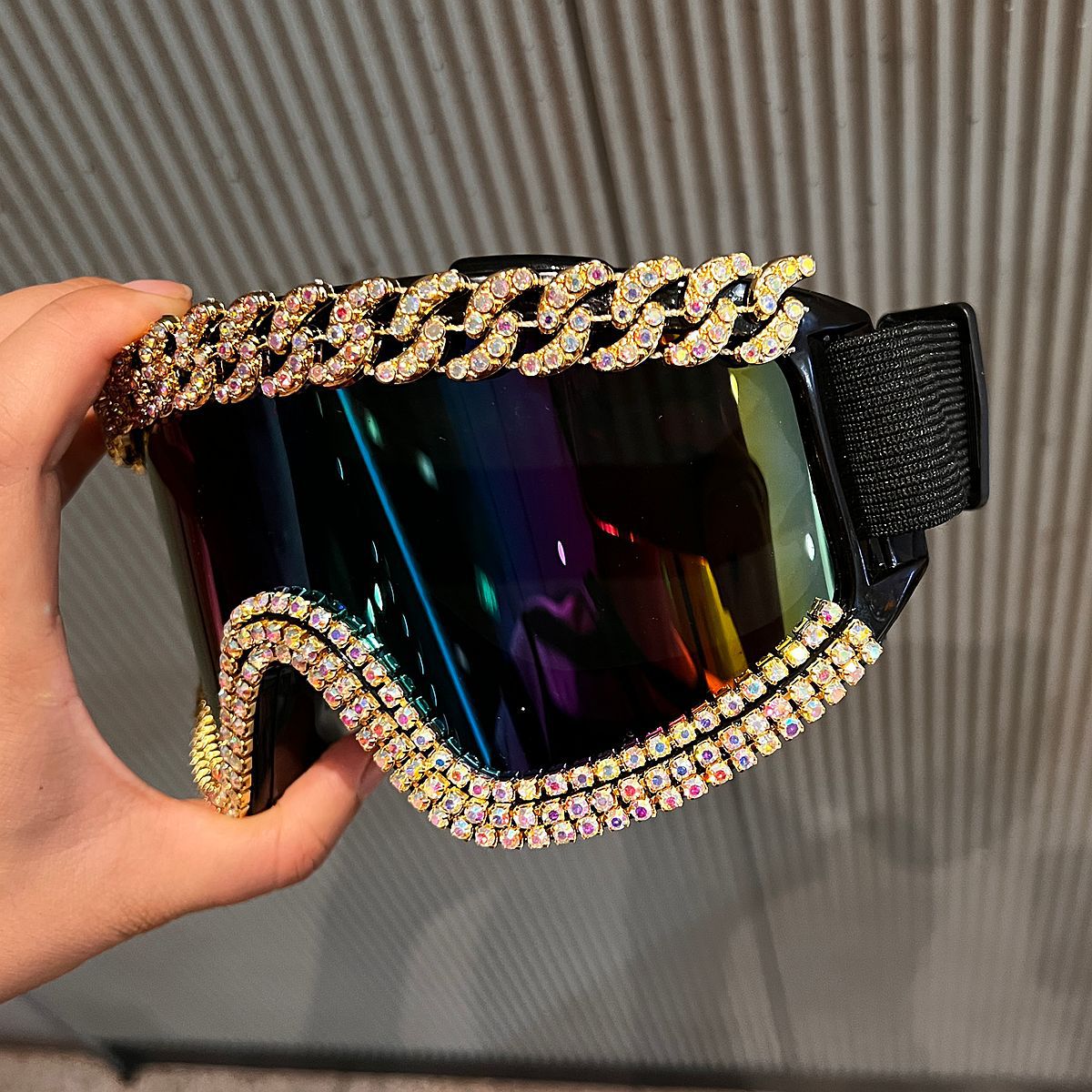 Damen Skibrille mit glamourösem Kristallrahmen Karnz