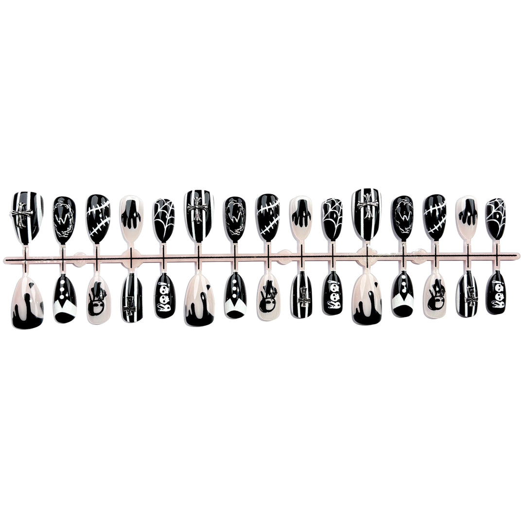 Themenbezogenes Gothic Press-On Nail Set