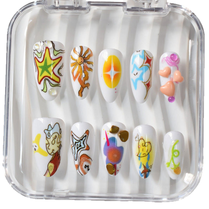 Künstlerisches Nageldesign Karnz