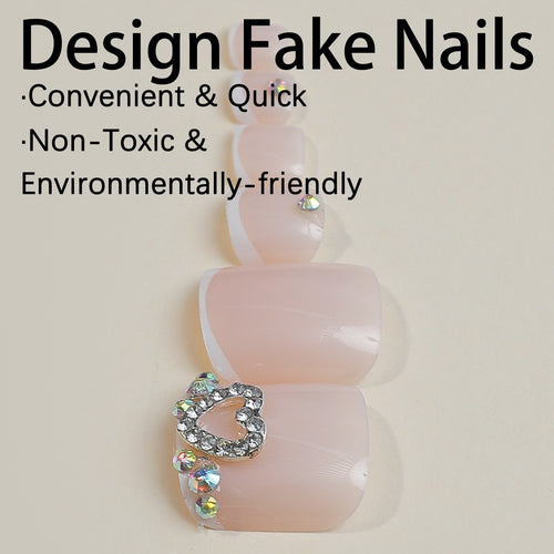Kunstnagelset mit Glitzer- und Schmuckdetails Karnz