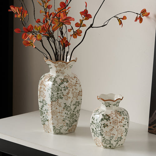 Elegante Keramikvase mit floralem Muster Karnz