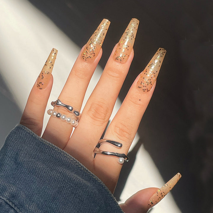 Glitzernde Lange Stiletto Nagelverlängerungen Karnz