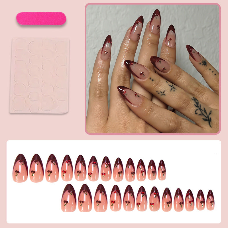 Kunstnagelset mit einzigartigen Designs Karnz