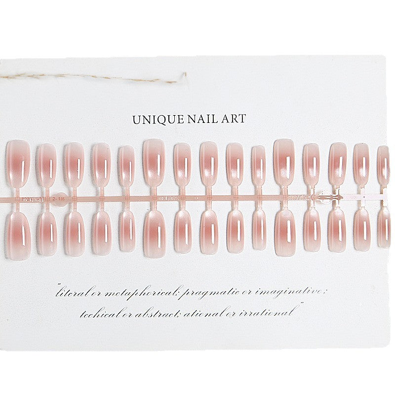 Kunstnagelset mit elegantem Ombre-Effekt und Hochglanzfinish Karnz