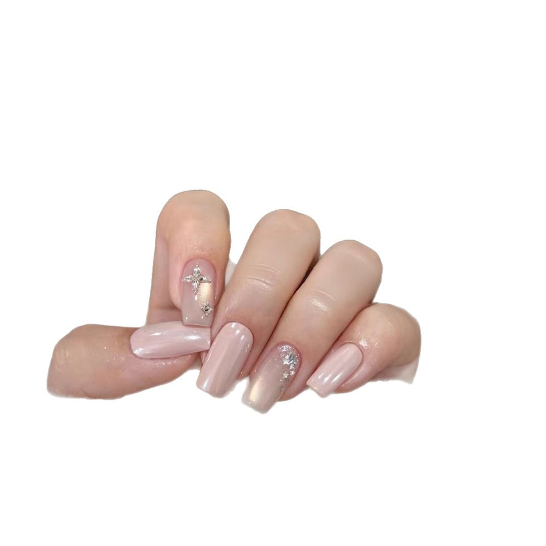 Elegante Press-On Nagelverlängerungen mit dekorativen Strass