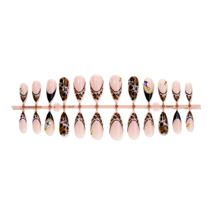 Künstlerisches Gel Press-On Nagelset Karnz
