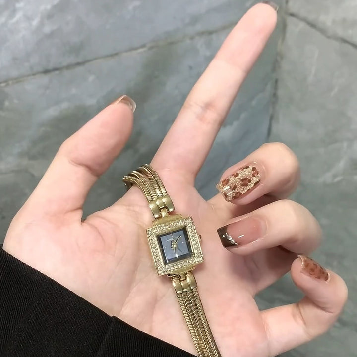 Elegante Armbanduhr mit Quadratischem Zifferblatt und Luxuriöser Mesh-Band Karnz