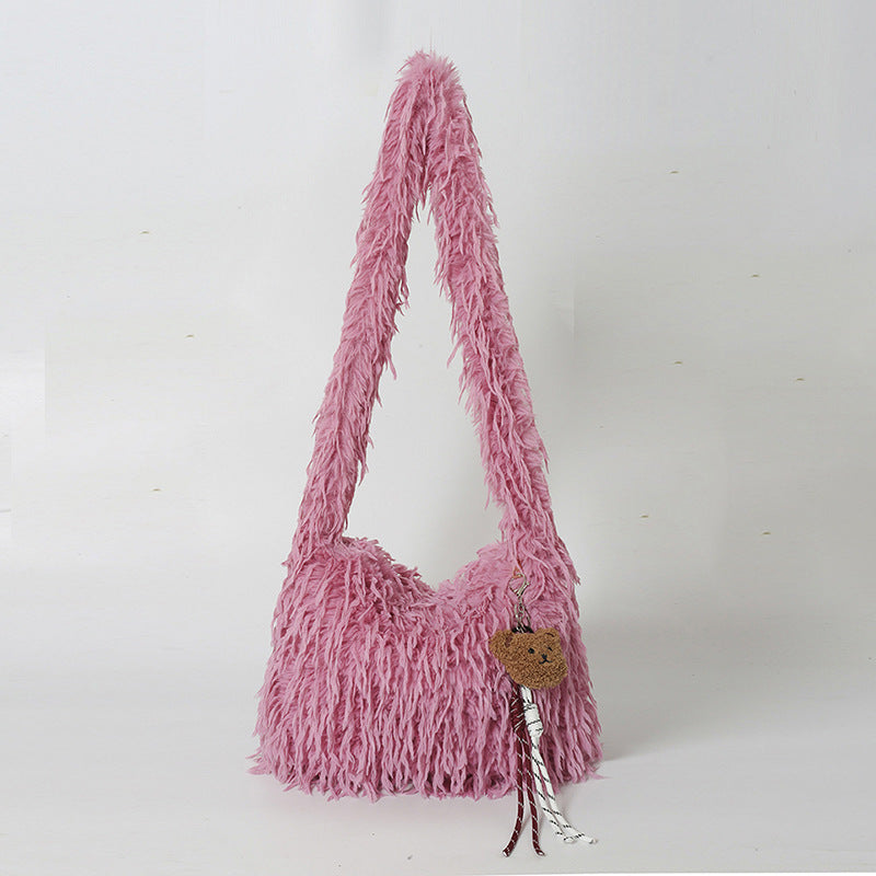 Fluffige Fransenschultertasche