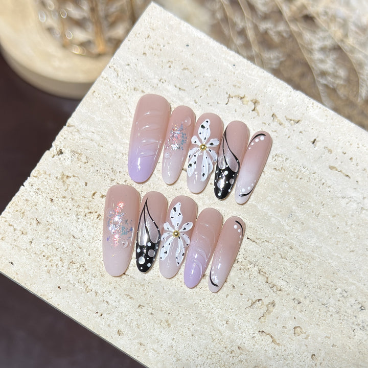 Künstlerisches Floral Press-On Nägel Set