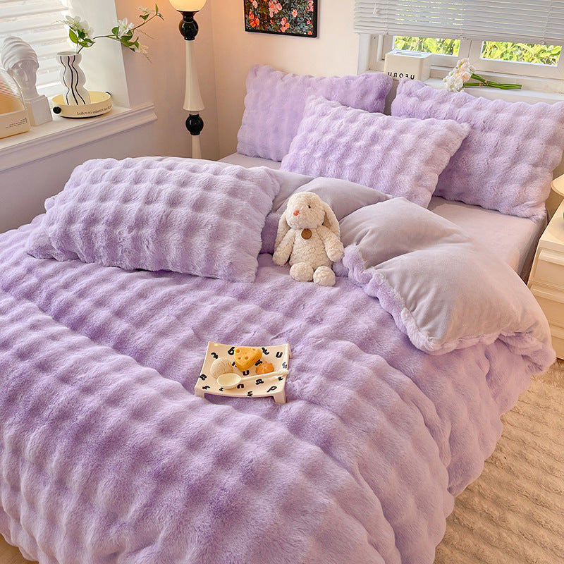 Plush-structured bedding set