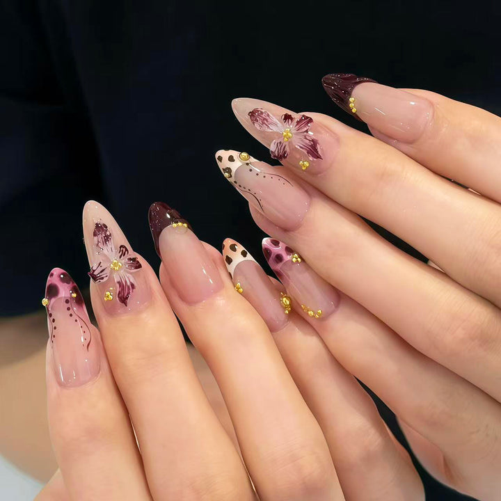 Elegante Blumen Press-On Nagel Kollektion