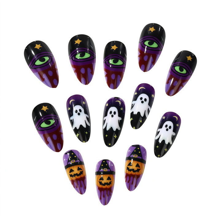Kunstnägel im kreativen Halloween-Stil Karnz