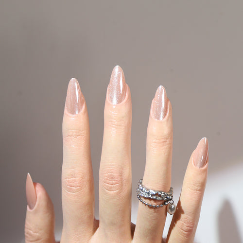 Glänzende Stiletto Druck-Nägel mit funkelndem Finish Karnz