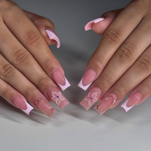 Elegantes florales Nagelkunst-Set Karnz