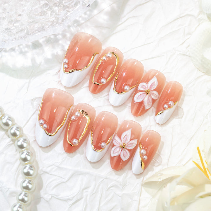 Blumen- und Perlen-verziertes Press-On Nageldesign Set Karnz
